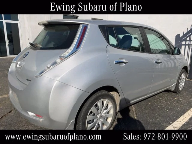 Used 2015 Silver Nissan S image 3