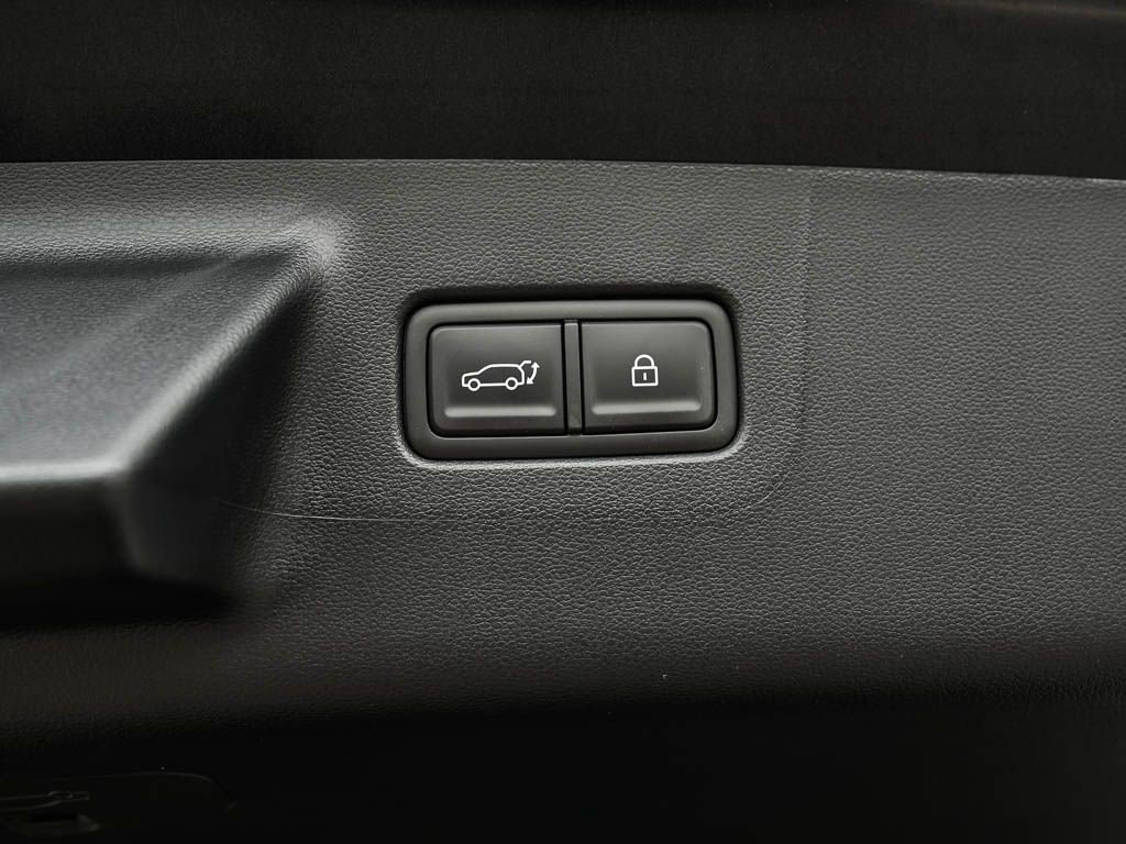 2026 Hyundai Santa Fe Limited - Photo 9