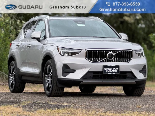 2024 Volvo XC40 B5 Core