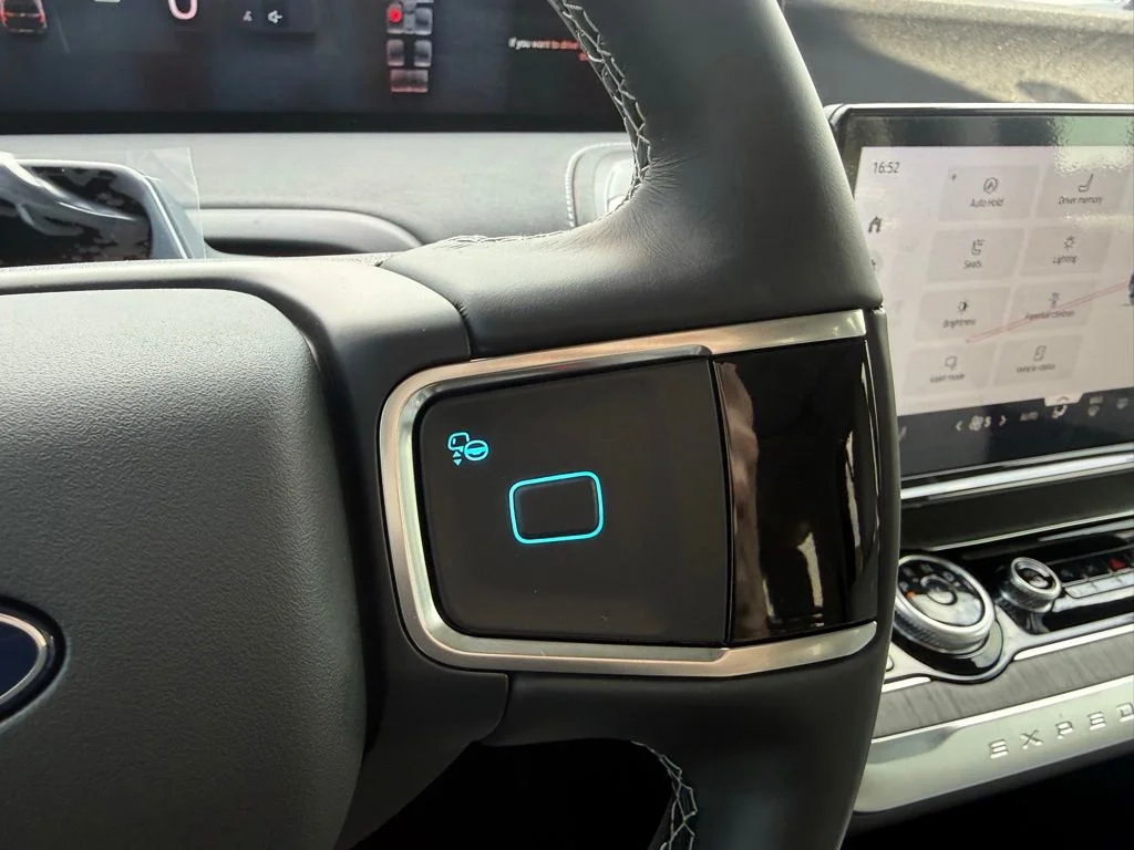 New 2026 Dark Matter Gray Metallic Ford MAX Platinum® image 20