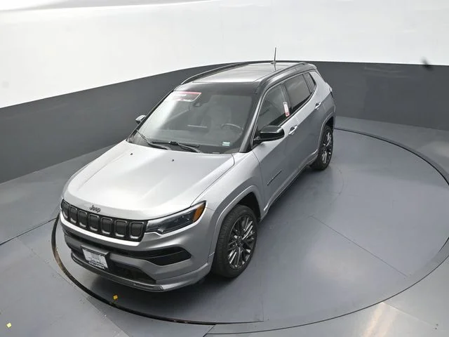 Used 2022 Silver Jeep Limited image 13