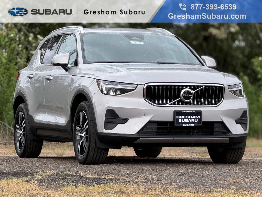 2024 Volvo XC40 B5 Core Bright AWD's photo