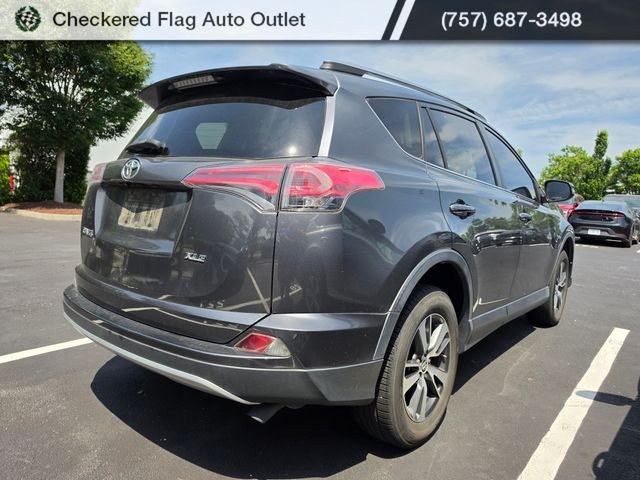 Used 2018 Magnetic Gray Metallic Toyota XLE image 6