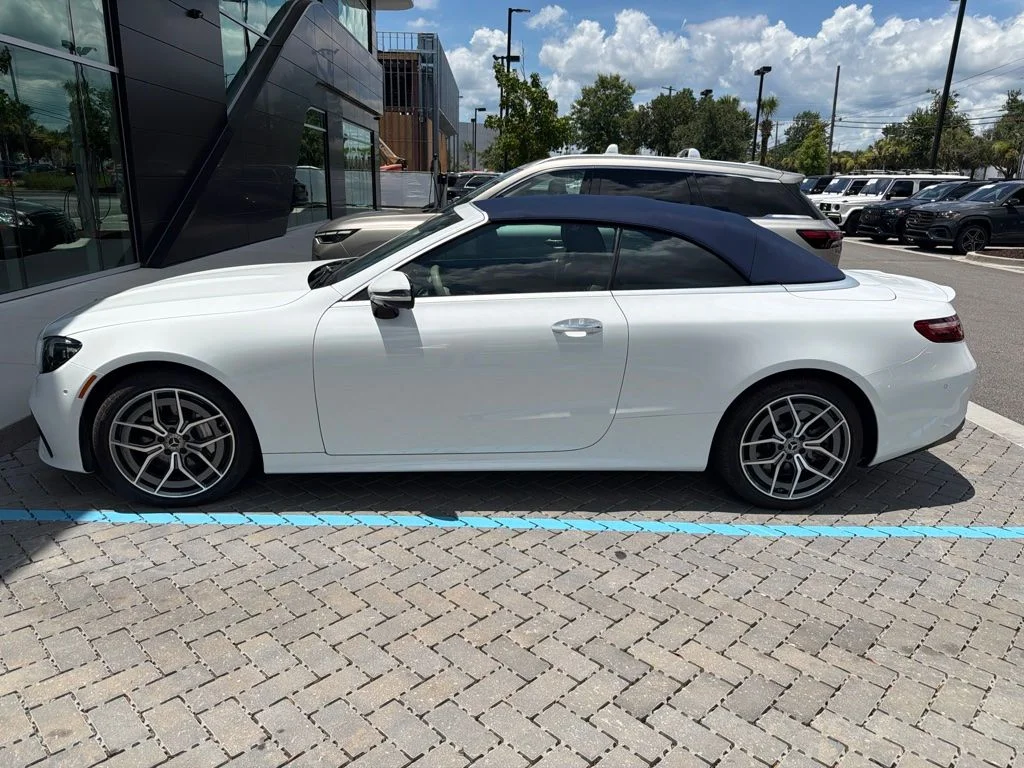 Certified Used 2023 MANUFAKTUR Moonlight White Metallic Mercedes-Benz E 450 image 4
