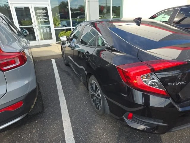 Used 2018 Crystal Black Pearl Honda EX-L image 13