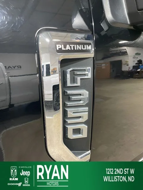 Used 2017 Black Ford Platinum image 39