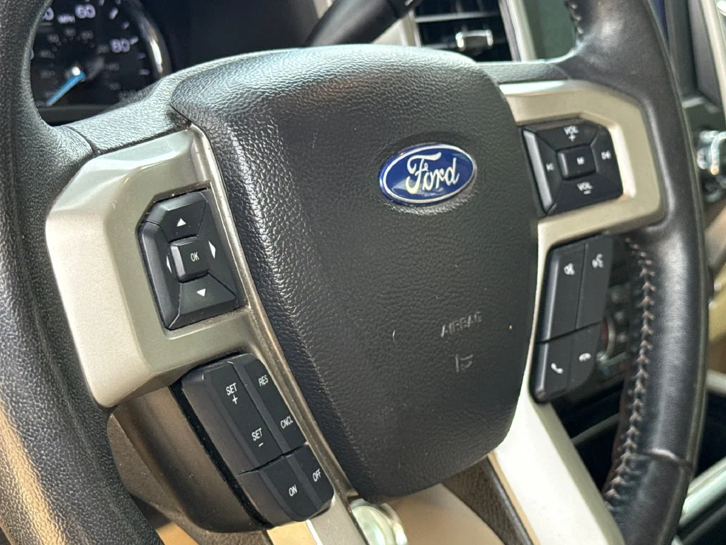 Used 2021  Ford Lariat image 25