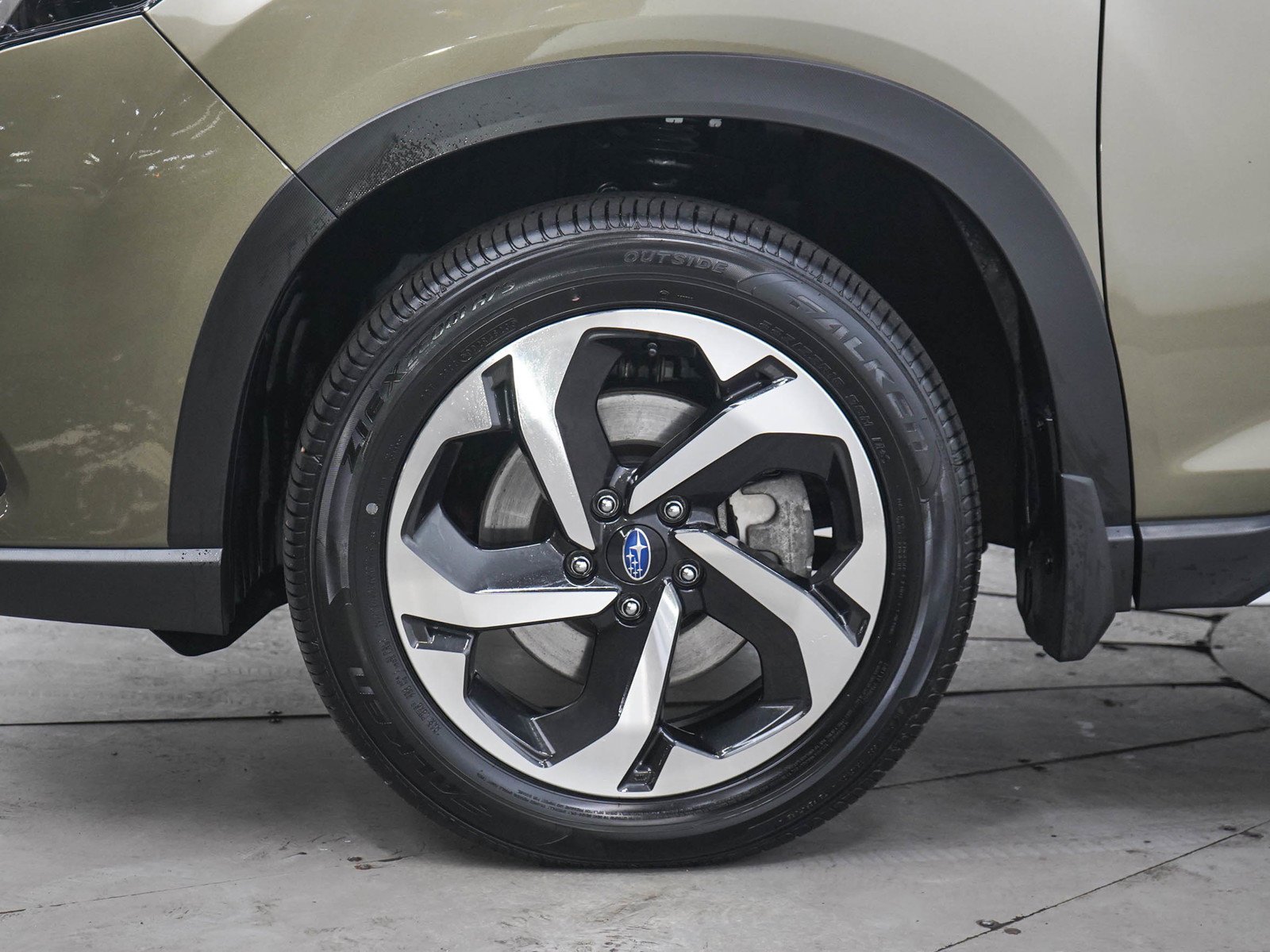 Used 2024 Autumn Green Metallic Subaru Touring image 30