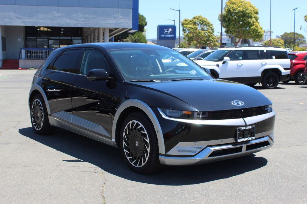 New 2024 Black Hyundai Limited image 5