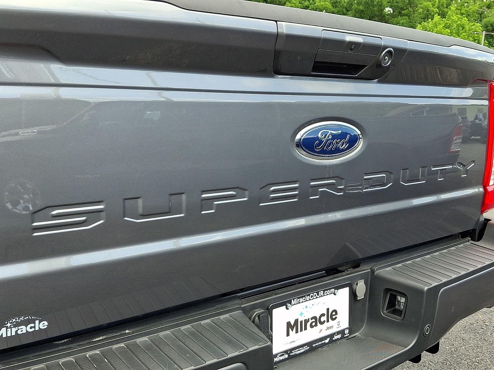 Used 2024 Carbonized Gray Metallic Ford LARIAT image 31