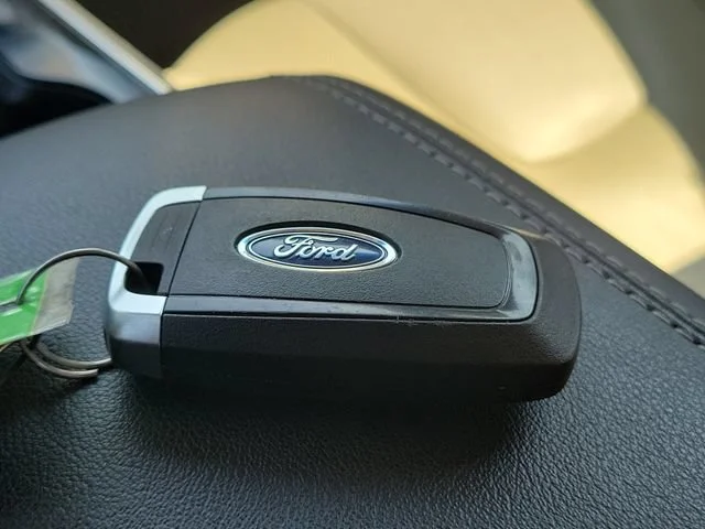 2020 Ford Edge Titanium - Photo 38