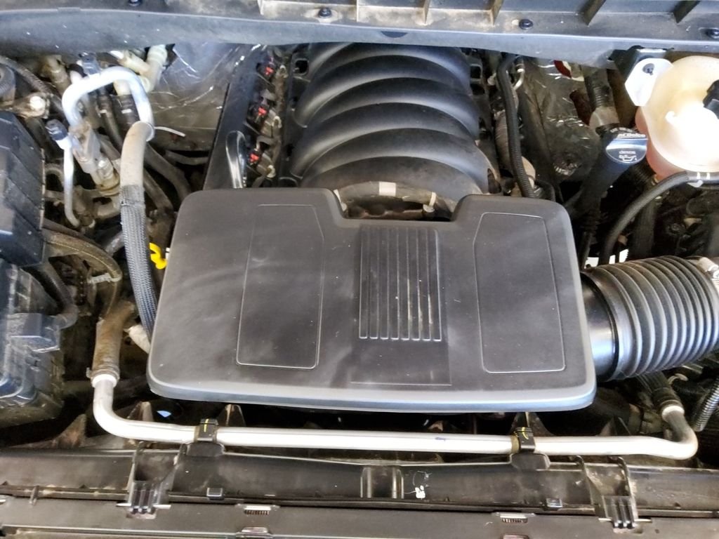 Used 2024 Red Chevrolet Z71 image 21