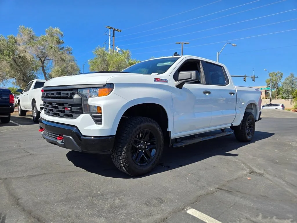 Used 2024 Summit White Chevrolet Custom Trail Boss image 2