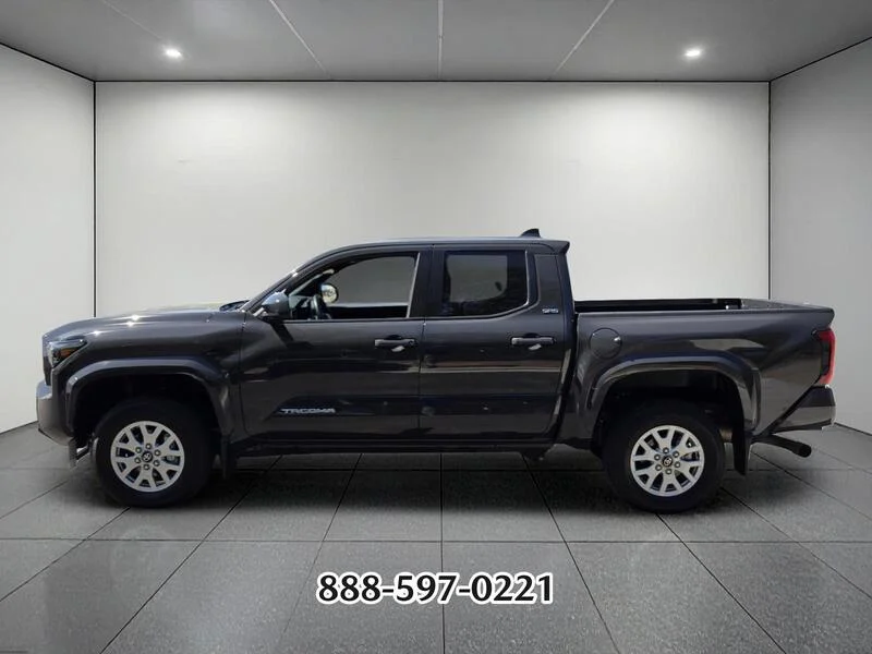 Used 2025 Underground TOYOTA SR5 image 2