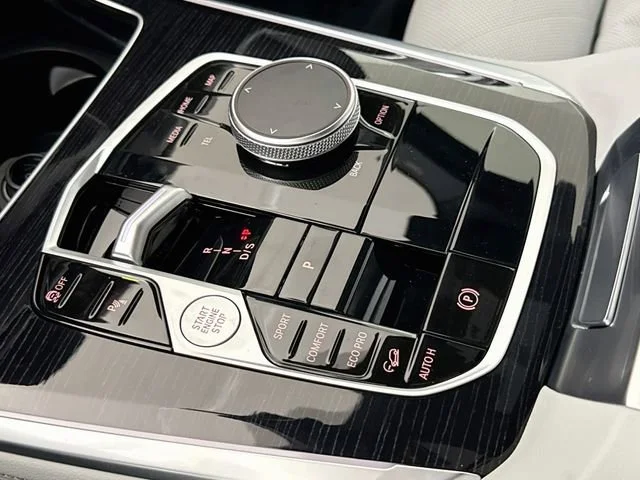 New 2026 Carbon Black Metallic BMW xDrive40i image 17