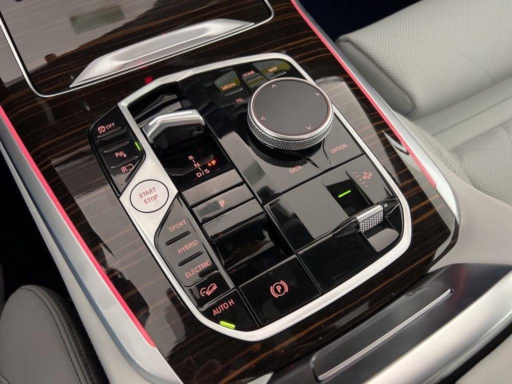 New 2026 Alpine White BMW xDrive50e image 12