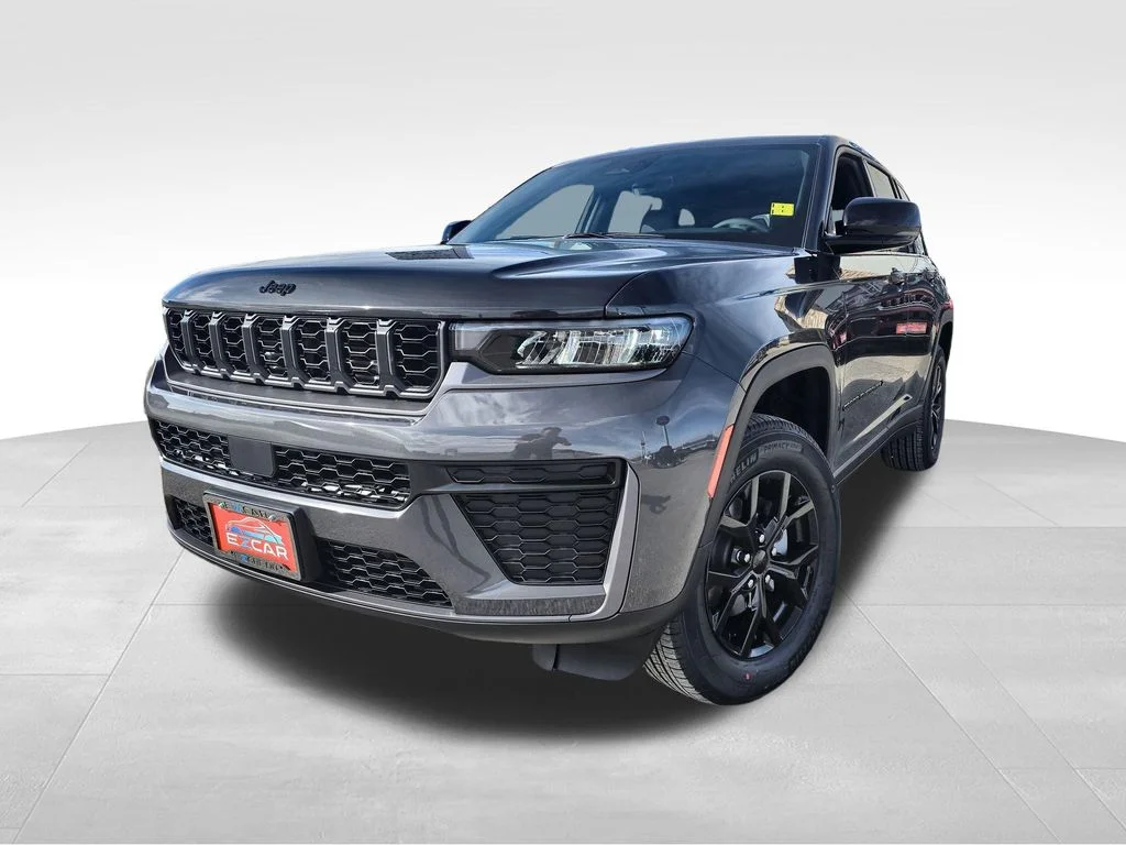 New 2026 Gray Jeep Altitude image 3