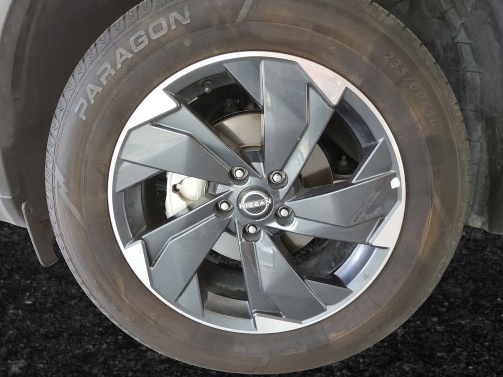 Used 2025 Silver Nissan SV image 25