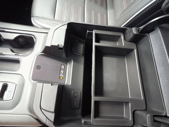 Used 2026 Onyx Black GMC AT4X image 34