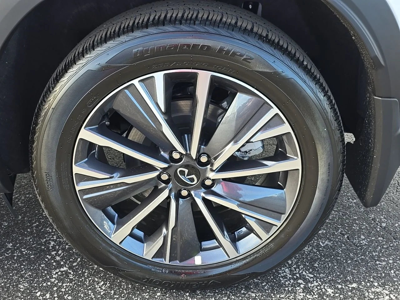 New 2026 RADIANT WHITE INFINITI Luxe AWD image 8