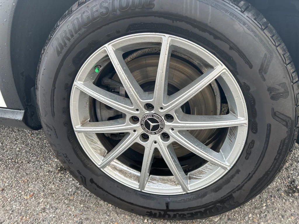 Used 2024 Silver Mercedes-Benz GLE 450e image 24