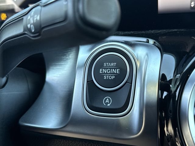 2025 Mercedes-Benz GLB Base - Photo 13