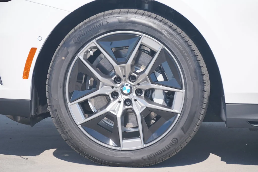 Used 2026 White BMW 530i image 5