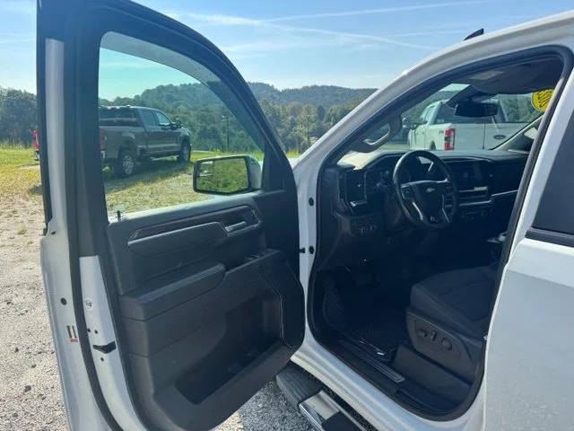 Used 2023 White Chevrolet LT image 12