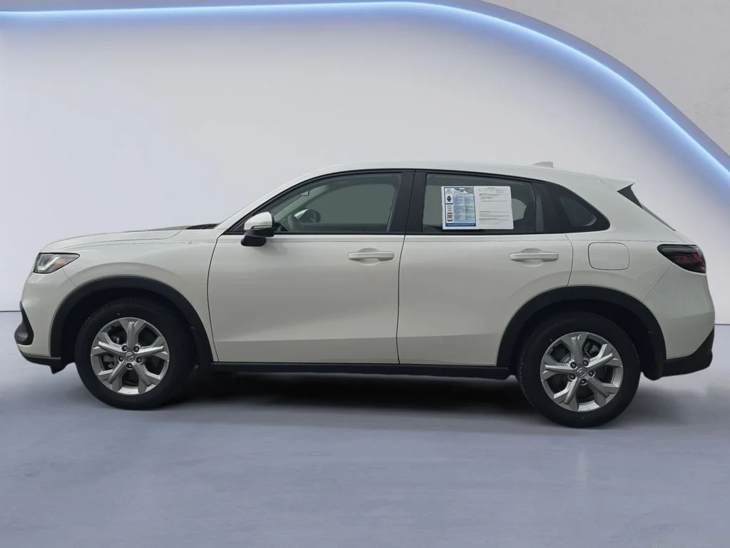 Used 2025 Platinum White Pearl Honda LX image 2