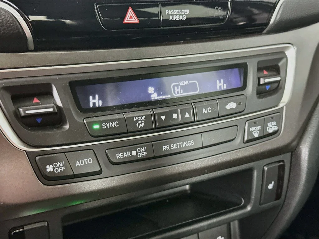 Used 2021  Honda EX-L image 16