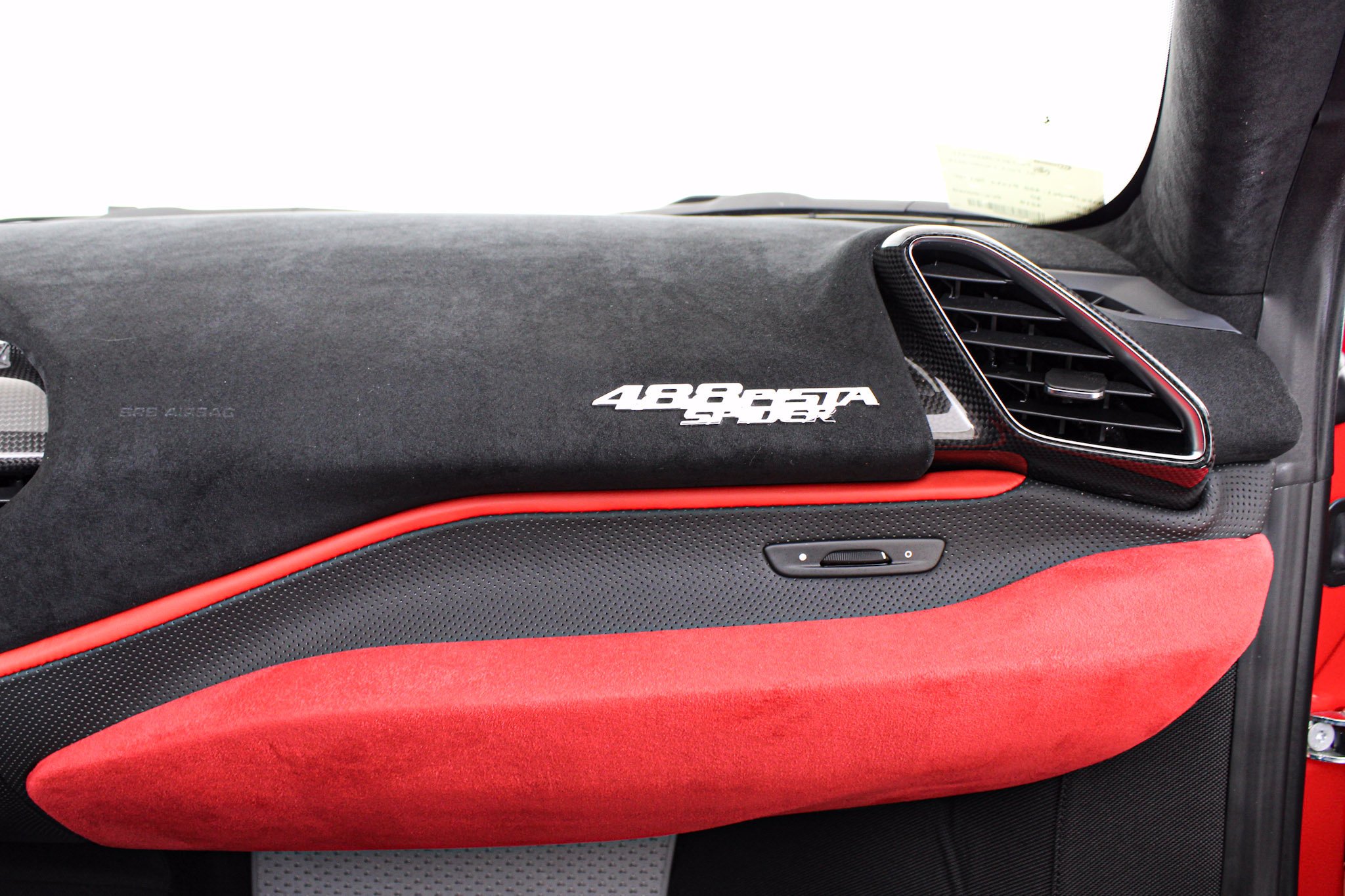 Certified Used 2019 Red Ferrari  image 47