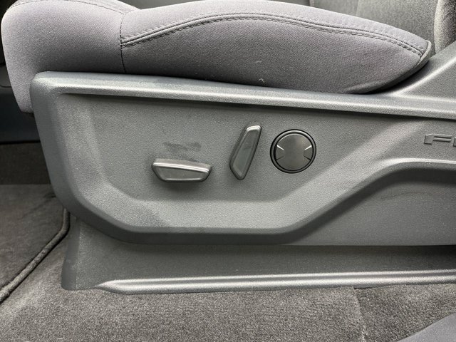 Used 2025 Star White Metallic Tri-Coat Ford Active image 10