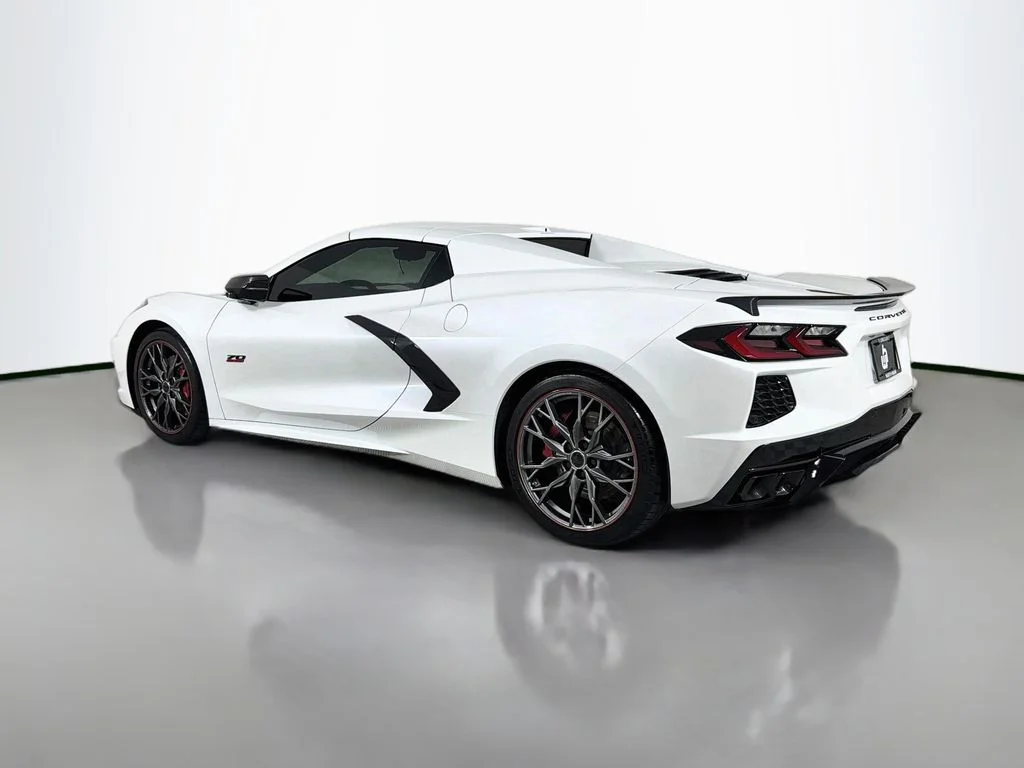 Used 2023 White Chevrolet Stingray image 7