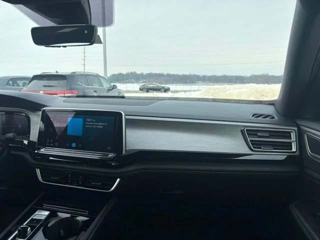 New 2026 Black Volkswagen 2.0T SE w/Technology image 9