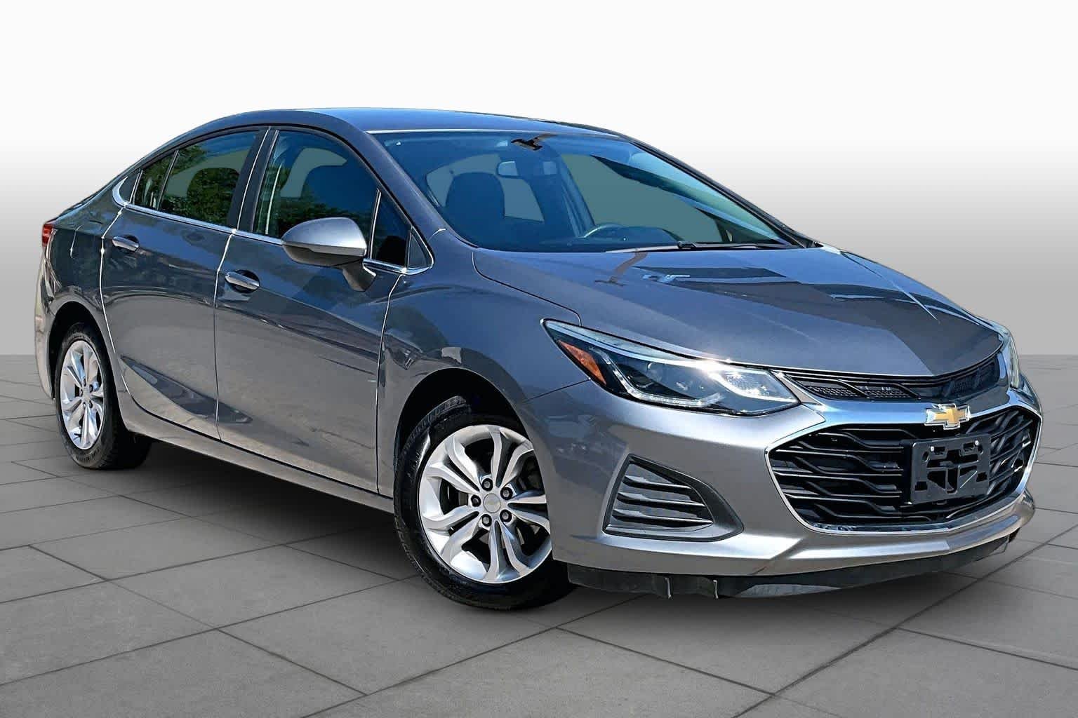Pre-Owned 2019 Chevrolet Cruze LT