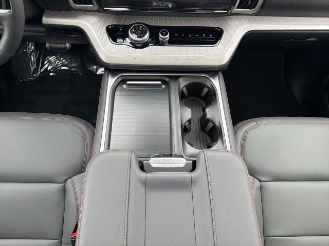 New 2025 Star White Metallic Tri-Coat Ford Active MAX image 30