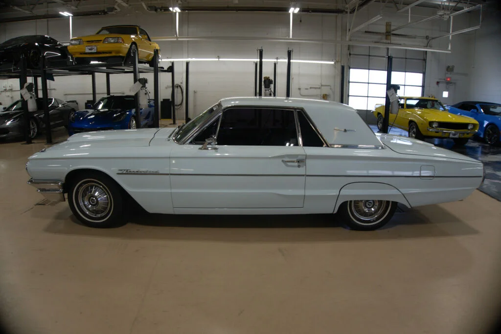 Used 1964 Light blue Ford  image 2