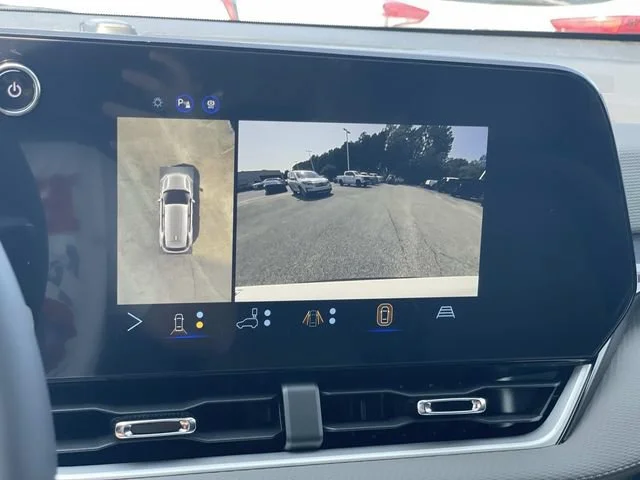 2027 Chevrolet Equinox LT - Photo 26