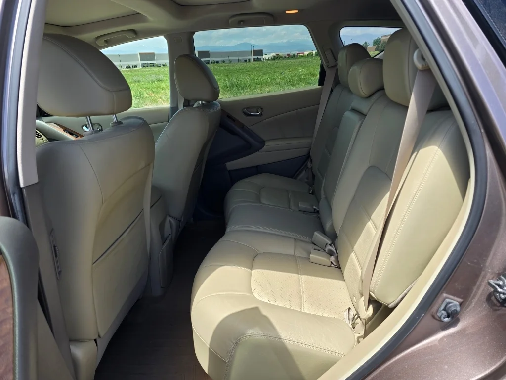 Used 2014 Tinted Bronze Metallic Nissan LE image 14