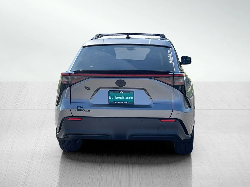 New 2026 Heavy Metal Toyota XLE image 4