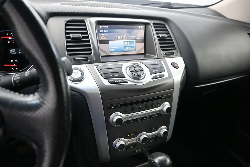Used 2013 Gray Nissan SL image 20