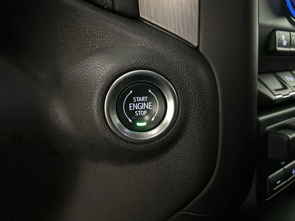 Used 2020 Steel Metallic GMC Denali image 27