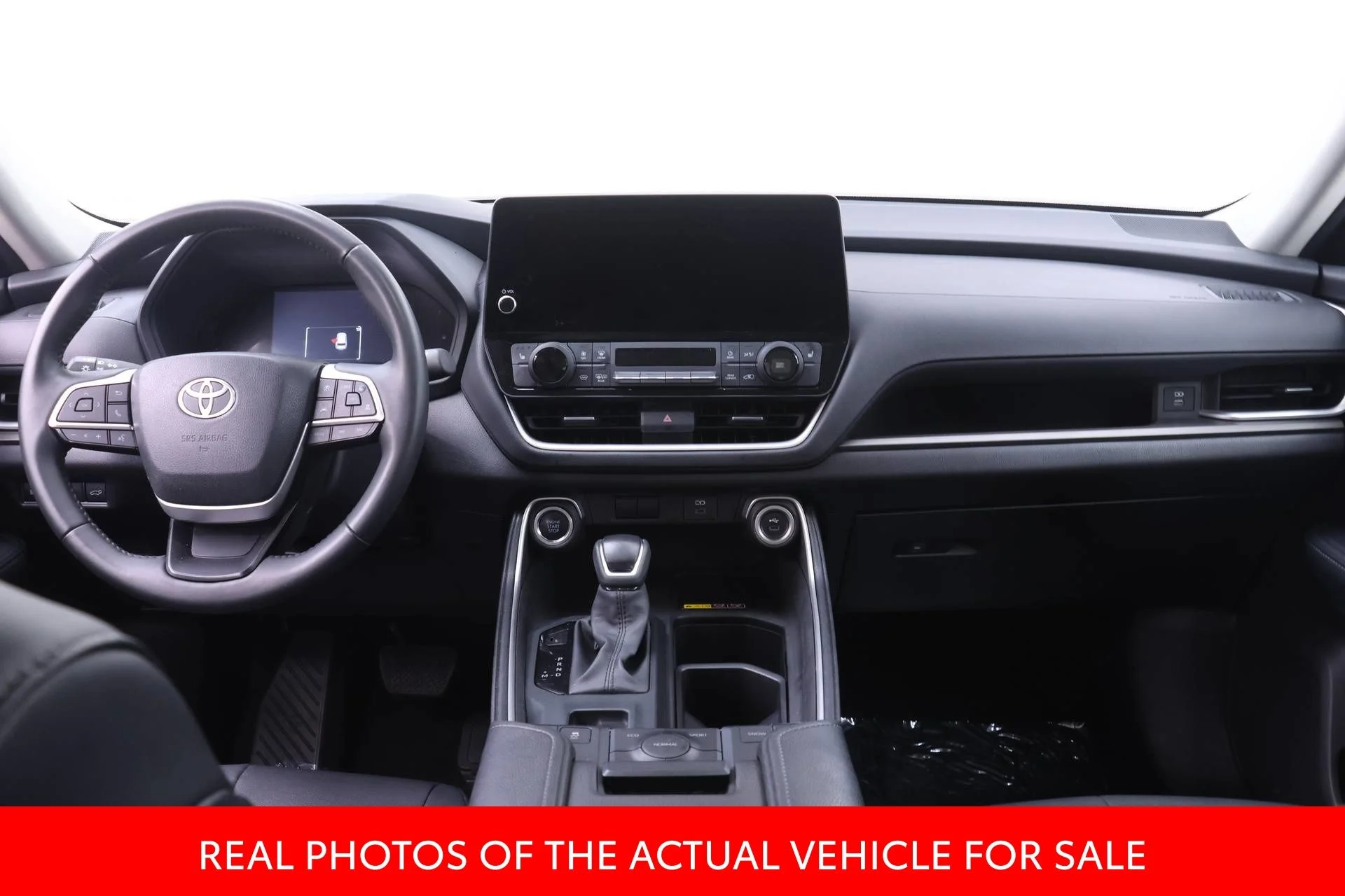 Used 2025 Red Toyota XLE image 5