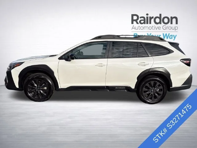 Used 2025 Crystal White Pearl Subaru Onyx Edition image 4