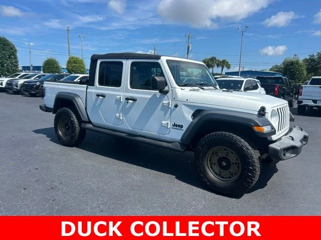 2020 Jeep Gladiator Sport's photo