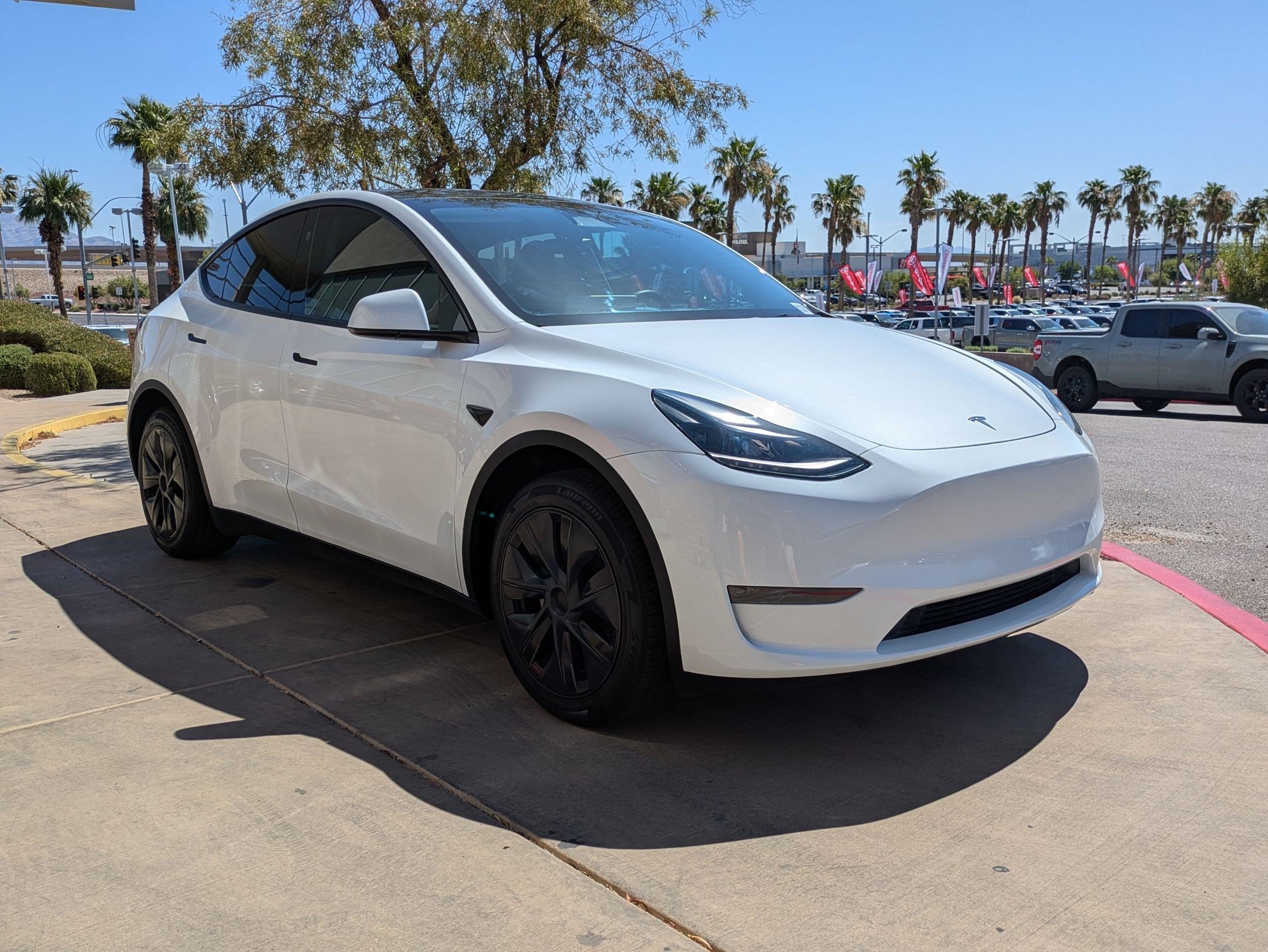 Used 2024 White Tesla Long Range Single Motor Rear-Wheel Drive image 7