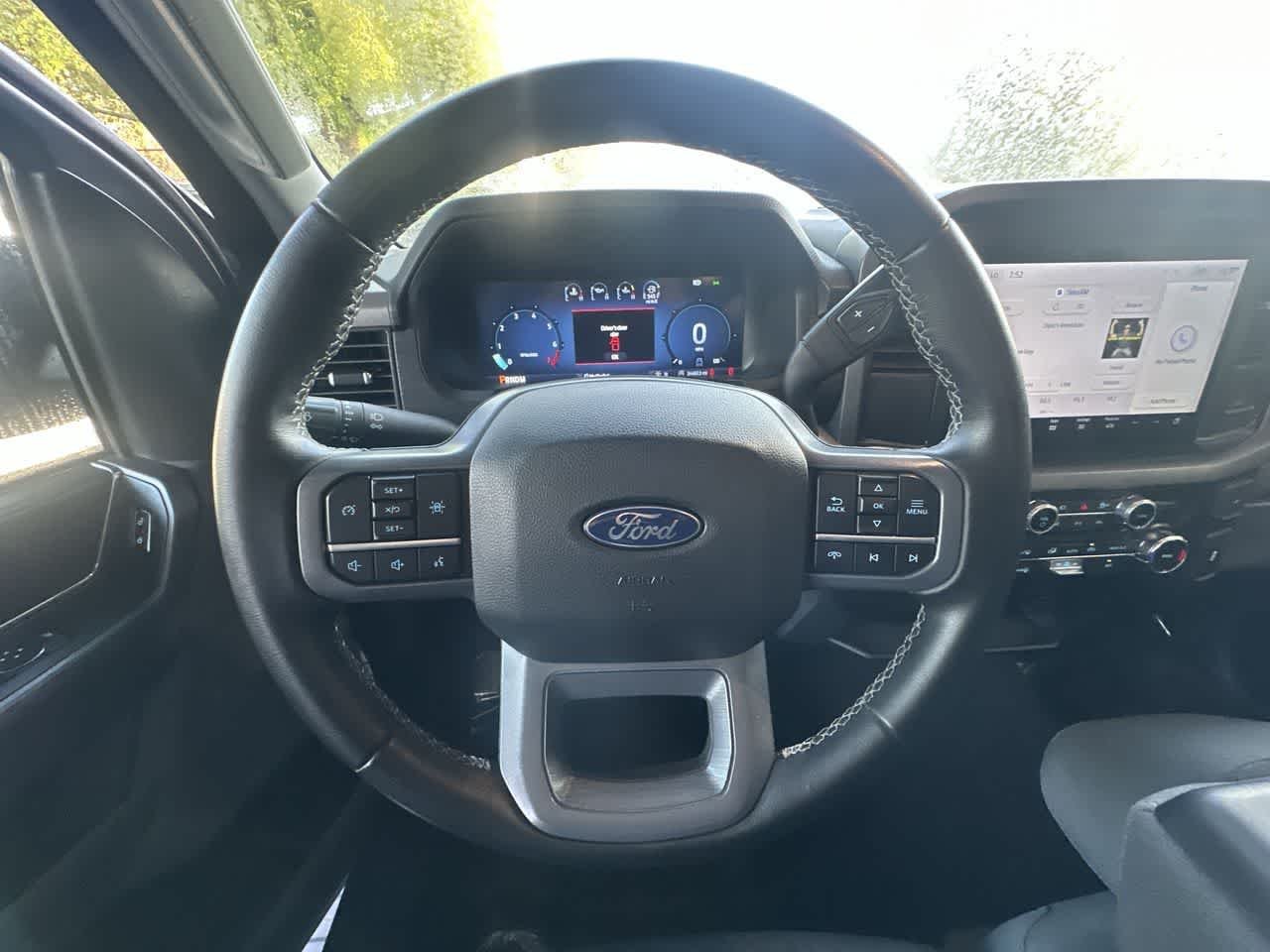Used 2025 Iconic Silver Metallic Ford XLT image 15