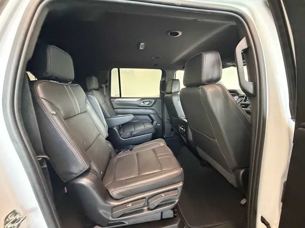 Used 2023 SUMMIT WHITE Chevrolet RST image 18