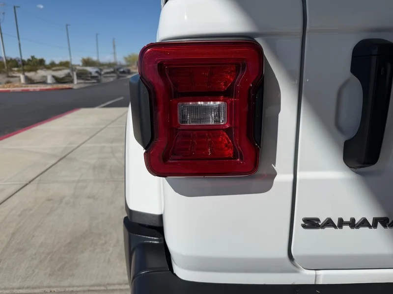 2025 Jeep Wrangler 4-Door Sahara - Photo 25