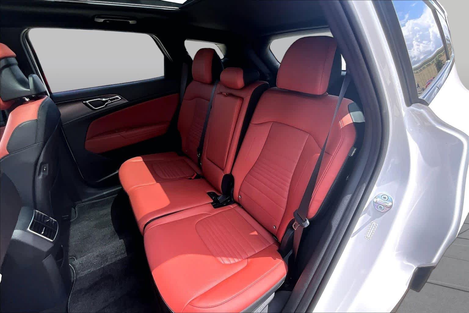 Used 2026 Glacial White Pearl Kia SX-Prestige image 19